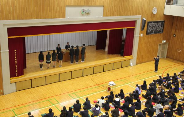 071225　終業式・表彰 (15).JPG